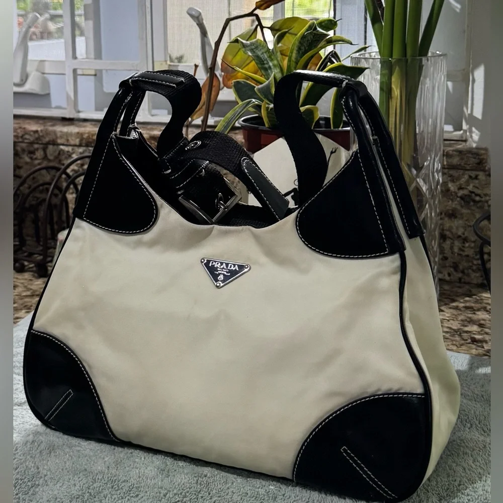 Prada Cream and Black Shoulder Bag - Picture 4 of 14
